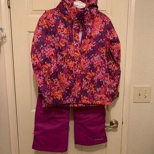 Girls Medium Columbia Ski Set.